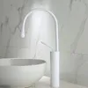 Robinets de lavabo de salle de bain bassin en laiton noir haut bas mitigeur robinet en forme de goutte grands mitigeurs froids incurvés