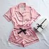 pyjamas pour femmes vêtements de nuit été pyjama ensemble rose col rabattu fausse soie satin à manches courtes décontracté femme Pijama Home Wear 211112