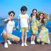 EST Summer Mode Famille Correspondant Tenues Mère et Fille Robes imprimées Père Fils Coton Tops Shorts Couples Porter 210724