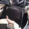 Cartelle Borsa a busta da uomo Borsa a busta da uomo ultra sottile Pochette da uomo in vera pelle Borse da lavoro casual Portamonete da uomo CosmeticTote Zippy Wall238o