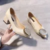 Chaussures de robe 2022 Mode peu profonde Printemps Chunky Mature Cristal Femmes Mi Talons Femme Pompes Mujer Zapatos