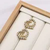 Capas Oro Plata Pendientes Letras Cuelga Drop Crystal Rhinestone Pendiente Ear Striachs Para Mujeres Boda Partido Jewelr Diseñador Stud Pendientes