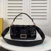 Borsa a tracolla Crssbody di alta qualità Borsa sotto le ascelle alla moda Borsa a tracolla in pelle nera Portafoglio con paillettes da donna Media Party226A