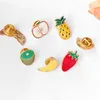 Pins, Broches Bonjean Moda Cachecol Acessórios Frutas Broche Melancia Morango Banana De Banana Padrão Para As Mulher 2021