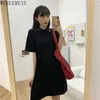 Werueruyu Kurzarm Casual Kleid Elegante Vintage Plus Größe Frauen Kleidung Schwarzes Kleid Polo Neck T-Shirt Harajuku 210608
