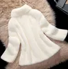 S / 9XL Kvinnors Kortavsnitt Imitation Fur Outwears Svart Vit Vinter Höst Varm Överdimensionerad Fake Fur Jackor Casual Coats J3234 Y0829