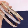 Bracciali Gioielli in gypsophila in acciaio al titanio di alta qualità gioielli a doppia fila di diamanti cielo stellato in stile europeo e americano di lusso creativo viene fornito con confezione regalo