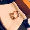 Unisex Moda Osobowość Prostota Pierścień Dla Mężczyzna Kobiety Pierścienie Mężczyźni Kobieta Biżuteria 3 Kolory Lekkie Luksusowe Prezenty Temperament Trend Akcesoria