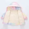 Flickor Rainbow Colorful Down Jacket Vinterflickor Baby Tjockad Plysch Vattentät Hooded Bomull 211222