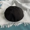 Berets Goth Cute Knit Hat Korean Beret Female Occasion Hats Retro Gothic Plush Furry Beautiful Warm Simple Plain Cap Muts C