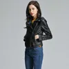 Ly Varey Lin Herbst Frauen PU Leder Kurze Jacke Mantel Faux Weiche Schwarz Niet Reißverschluss Motorrad Slim Punk Oberbekleidung 210526