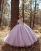 Rosa Rhinestones Ball Gown Quinceanera Klänningar Sweetheart Neck Lace Appliqued Prom Crows Sweep Train Tulle Sweet 15 Masquerad Klänning