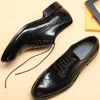 Formale Herren-Oxfords aus echtem Leder, Flügelspitzen-Kleid-Schuhe, Hochzeits-Party-Schuhe, Schnürschuhe, spitze Zehen, Brogues, geschnitzte Schuhe für Männer F78