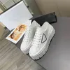 Canvas Dam Skor Män Designer Svart Läder Snörning Fritidsskor Plattform Oversized löparsneakers