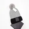 冬の春のクリスマスの帽子のための男女性スポーツファッションビーニースカーフの簡潔な帽子綿ゴロスウール暖かい帽子ニットキャップ3色
