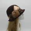 Cappello da donna con pompon in pelo di coniglio alla moda Cappello da pescatore in lana da donna Cappellino da vacanza in stile francese Autunno Inverno Cappelli da pescatore da donna