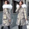 -20 derece Kış Kadın Uzun Parkas Ceket Rahat Ince Parlak Kumaş Kapşonlu Kalın Sıcak Ceket Moda Dış Giyim Parkas 211216