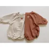 Outono meninos recém-nascidos meninas roupas urso imprimir bodysuit algodão manga longa macacão bonito bonito bebê roupas 210309