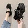 2022 Новые Черные 5см Высокие каблуки Обувь Женщины Насосы Мода Патентная Кожаная Платформа Обувь Женщина Round Toe Mary Jane Обувь Муджер