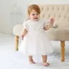 Baby flicka dop klänning vit spets första födelsedag dop klänning spädbarn kläder 6150bb 210610