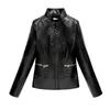 女性の革の女性のフェイクジャケットレッドグリーンL-7xlプラスサイズコート2022春の短いパソコウムシ秋の服ブラック