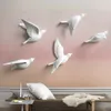 Vit inredning i väggklistermärken 3d Birds Garden Living Kids Room Decoration Nordic Figurine Miniatures 210310