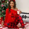 Juli sång jul pyjama set 2 stycken kvinnor plaid rand bokstäver tryckta casual homewear mönster plus storlek vinter sleepwear 210622