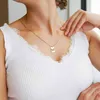 Na moda jóias 2022 Pingente quadrado personalizado personalizado laser borboleta colar de forma para mulheres presente de aniversário
