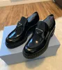 Monolith Loafer Skor Dam Vitt Svart Läder Mockasiner Lug Sole Chunky Sole Plattform Sneakers Berömda skor Dam Comfort Walking EU35-40