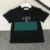 Camisetas de manga curta para meninos e meninas com estampa de letras com decote em O e etiqueta de alta qualidade para crianças, roupas de verão.