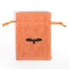 Halloween 50pcs / emballage Gift Bat Pumpkin Skull Lin Burlap Candy DrawStrings Sac Pocket Treat Snacks Sac de rangement Sacs de rangement Cookie Pouche Kid