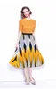 女性夏デザイナーエレガントな2枚セット高品質女性ファッション半袖ニットトップ+ジオメトリ印刷スカートセット210525
