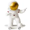 Astronauta Figurine Modern Home Decor Spaceman Moon Figure Ornamenti decorativi per desktop Resina Argento Cosmonauta Statue Uomo Regalo 211101