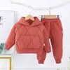 Ropa de invierno para bebés Pantalones de manga completa 2 unids / set Chica con capucha Keep warmSuits Ropa para niños Conjuntos para niños pequeños Homewear1-5Y 211025