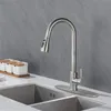 Hoge boog geborsteld trekuituitloopkraan kraan, roestvrijstalen gootsteenmixer Tap met spuit JK2103X5