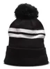Wholesaleチーム冬の帽子は混合バッチを受け入れますAldult Beanie / Skull Caps
