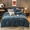 Świeża czekolada Zestawy pościelowe Ciepłe Luksusowe Fanel Velvet Bed Set Size King Size Bedsheet Królowa Duvet Cover Set Popularny styl Tekstylia domowa 4 sztuk / zestaw