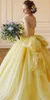 2021 Elegant Prachtige Geel Sweetheart Baljurk Quinceanera Jurken Kant Applique Evening Prom Glozen Grote Boog Knoop Formele Zoete 15 Party Dress Robes de Bal