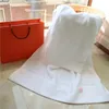 Хлопковые жаккардовые полотенца Подарочная сумка Упаковка Высококачественная белая мягкая банная полотенце всасывающая водяная утолщенная \