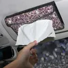 1 stks auto styling interieur schattige tissue box paper case met kristallen diamant PU decoratie accessoires 210818