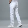 Классический стиль мужские регулярные подходят белые джинсы бизнес умная мода джинсовые продвинутые растягивающие хлопковые брюки мужские брюки, 109 220221