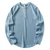 Höst Långärmad Henry Collar Waffle Solid FärgT-tröja Mäns Fashion Simple 100% Bomull Tvättade Gamla Lösa Casual Toppar 220312