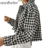 Women Fashion Single Breasted Short Black Plaid Jacket Pocket Accessories Retro Long Sleeve Blouse Streetwear 210604