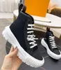 2022 Designer Squad Sneaker Bottes Chaussures Mode Beaubourg Bottines en cuir de veau Chunky Martin Hiver Dames Soie Cuir de vachette Plate-forme Plate High Top Taille 35-41