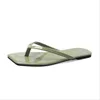 Buty dla kobiet Kapcie mody Designerskie Kapcie na plaży Flip Flip Flops Ladies Summer Flat Thong Sandals Slajdes Y2004238039903