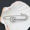 Crystal Rhinestone Brand Designers Brooch Women Small Sweet Wind C Letters Brooches Suit Pin Fashion Jewelry Clothing Decoration Accessories