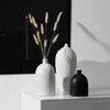ノルディックホワイトブラックセラミック花瓶リビングルーム装飾装飾品現代花瓶装飾ホームデザイン211103