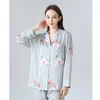 Vêtements de nuit pour femmes et période d'automne Le pyjama à manches longues Ice Silk Chinese Wind Brigitte Tung Flowers 2 Luxury Leisurewear Suit