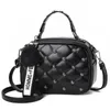 HBP Non-Brand Winter handbag women's 2021 fashion rivet Versatile Single Shoulder Messenger Bag 4 sport.0018