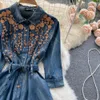 Robe en Denim brodée de haute qualité pour femmes, col rabattu, simple boutonnage, robe trapèze, nouvelle collection automne hiver 2022